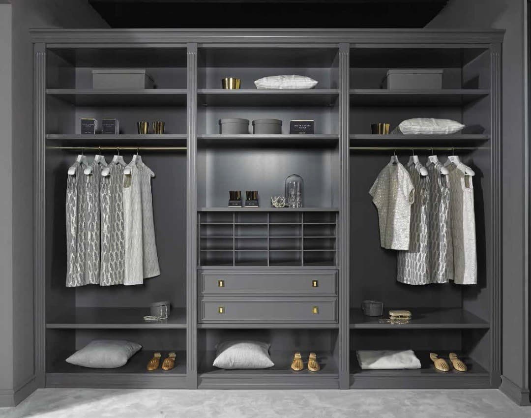 KLEIDERSCHRANK nach maß